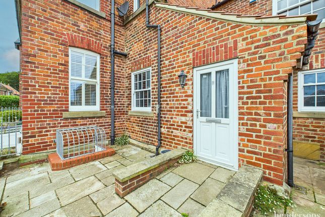 2 bedroom mews property for sale