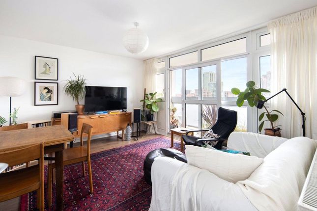 Ballinger Point, Bromley High Street... 2 bed flat for sale
