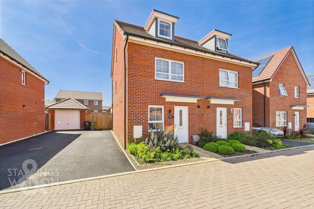 Gallard Way, Rackheath, Norwich 4 bed townhouse for sale