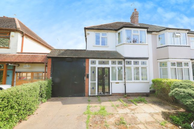 Eccleshall Avenue, West Midlands WV10 3 bed semi