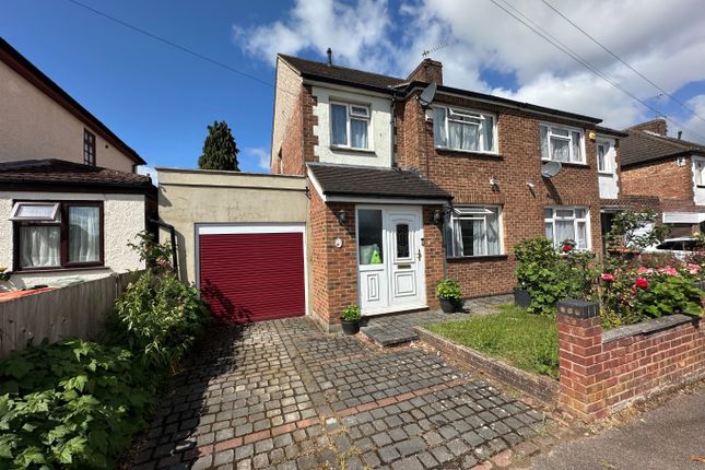 Brandreth Avenue, Dunstable LU5 4 bed semi