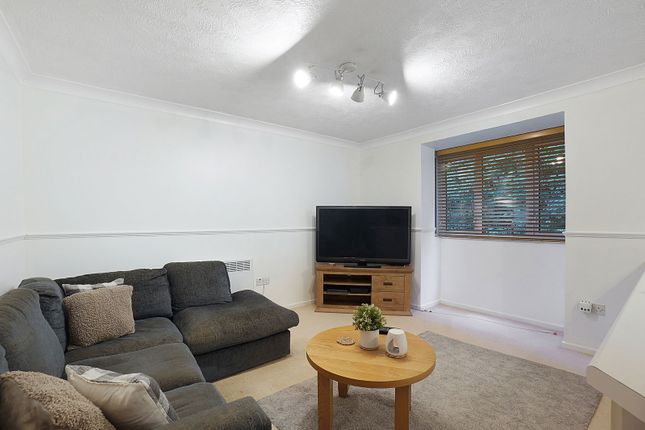 Findlay Close, Gillingham ME8 1 bed flat for sale