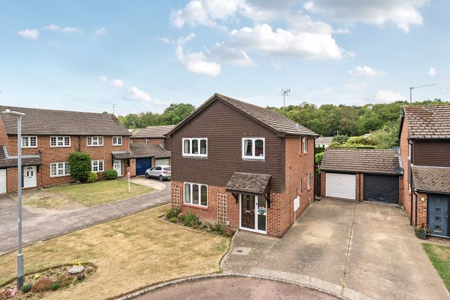 Ruby Close, Berkshire RG41 4 bed detached house for sale