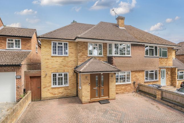 5 bedroom semi-detached house for sale