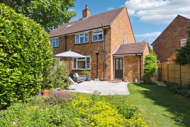 2 bedroom semi-detached house for sale