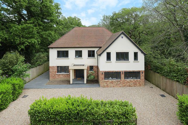 6 bedroom detached house for sale