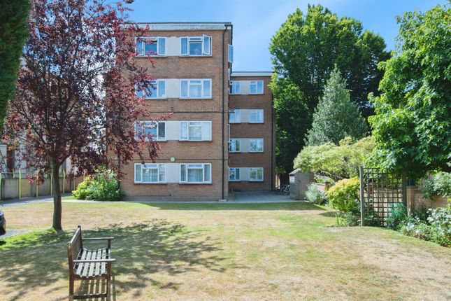 2 bedroom ground floor flat for sale