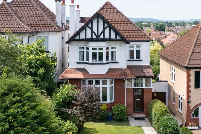 6 bedroom detached house for sale