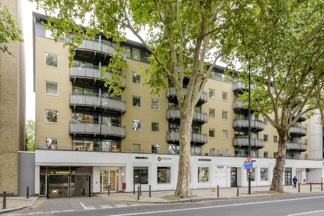 Chiswick High Road, London W4 2 bed flat for sale