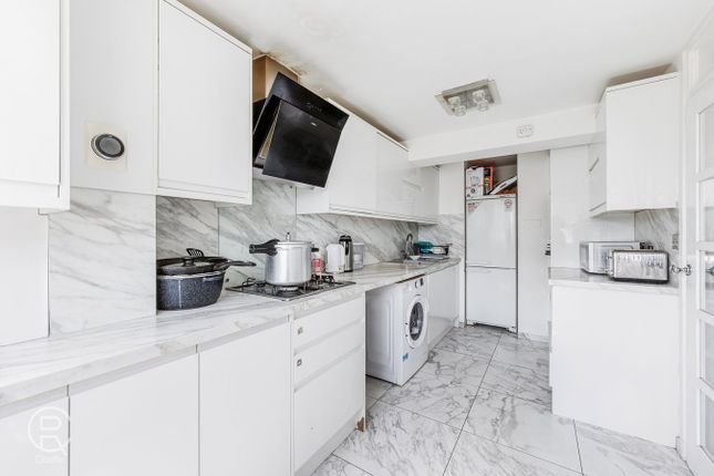 Gurnell Grove, London, W13 2 bed flat for sale