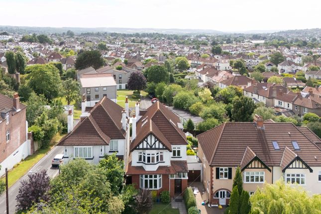 6 bedroom semi-detached house for sale