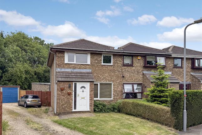 Elmhurst Close, Milton Keynes MK4 3 bed semi
