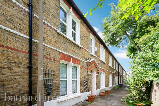 1 bedroom cottage for sale