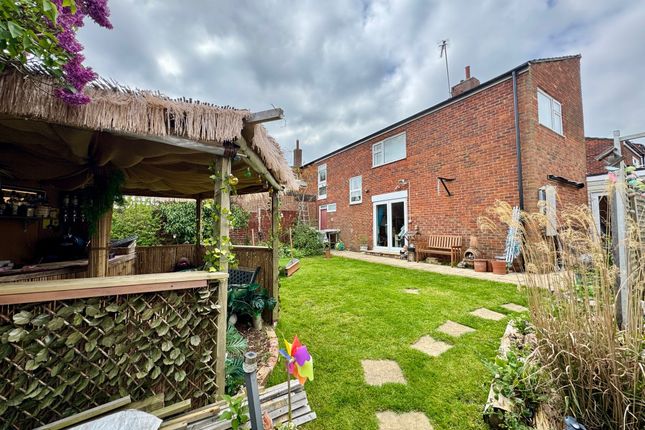 5 bedroom terraced house for sale