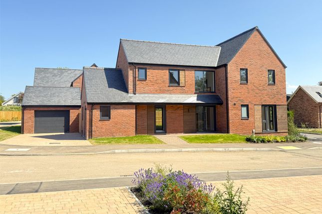 Meadows Lane, Hose 4 bed detached house for sale
