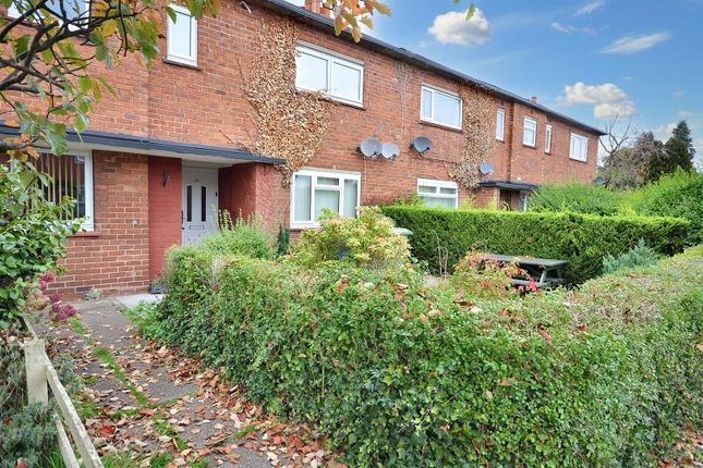 Fillybrook Close, Stone 1 bed flat for sale