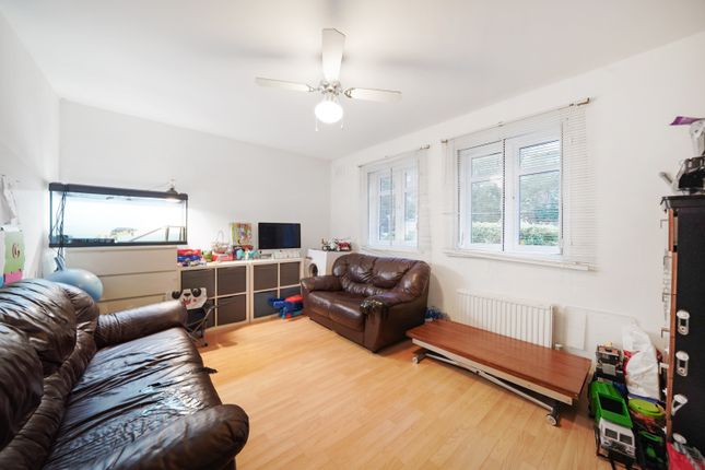 Brentfield Road, Willesden 2 bed ground floor maisonette for sale