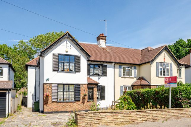Arragon Gardens, West Wickham, Kent, BR4 3 bed semi