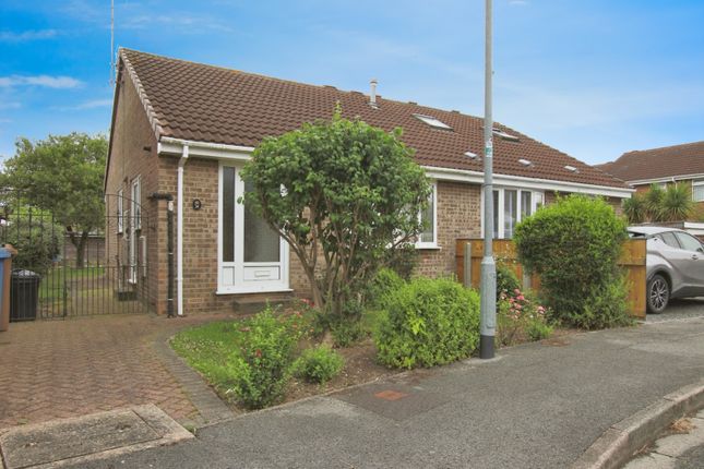 Constable Garth, Hedon, Hull, HU12 8PD 2 bed semi