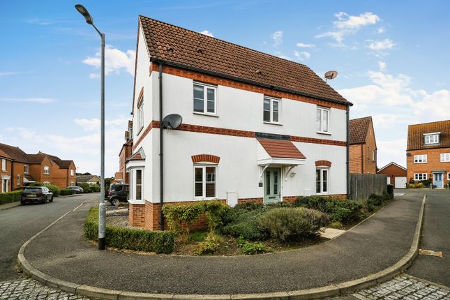 3 bed semi-detached house