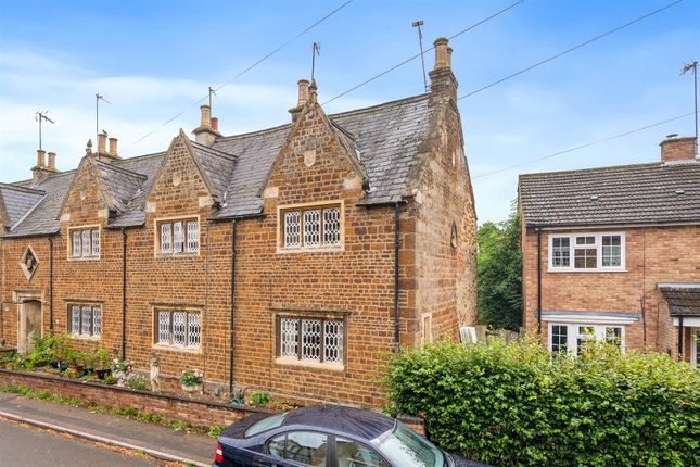 1 bedroom cottage for sale