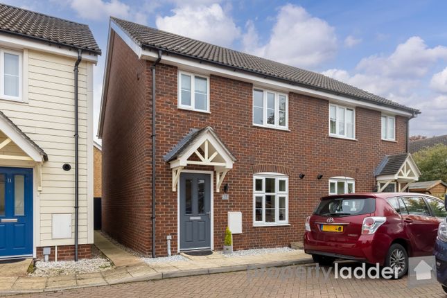 3 bedroom semi-detached house for sale
