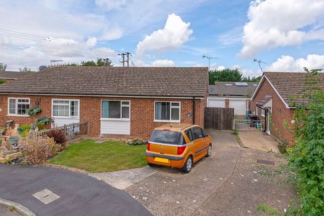 Walnut Close, Paddock Wood TN12 2 bed bungalow for sale