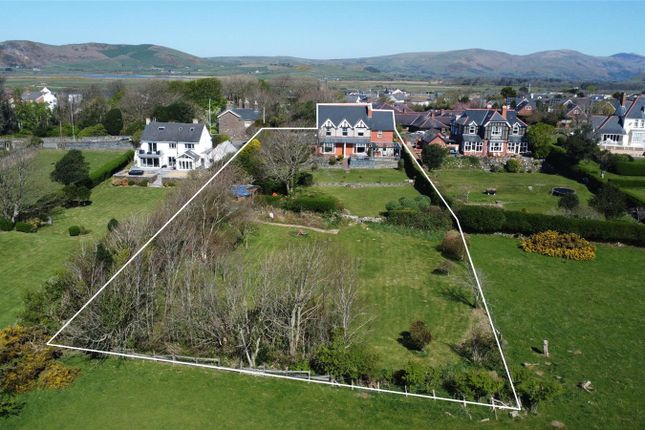 Bryn Hyfryd Road, Tywyn, Gwynedd, LL36 6 bed detached house for sale