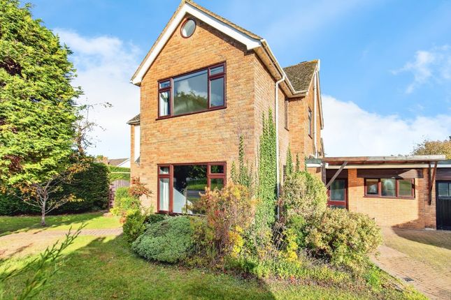 5 bed detached house