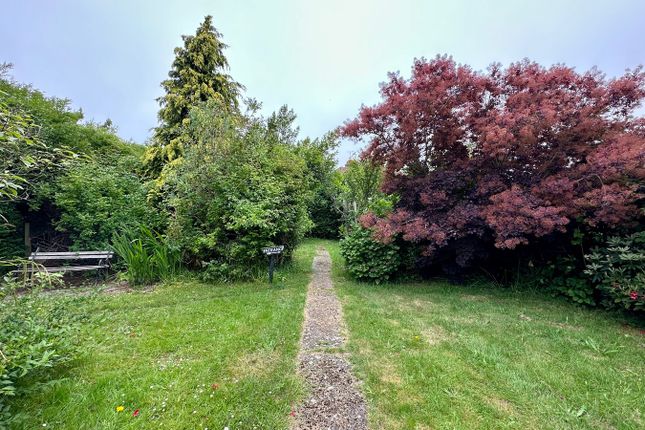 3 bed detached house