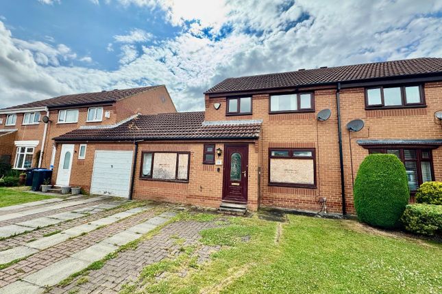 Elmwood, Coulby Newham, Middlesbrough 3 bed terraced house for sale