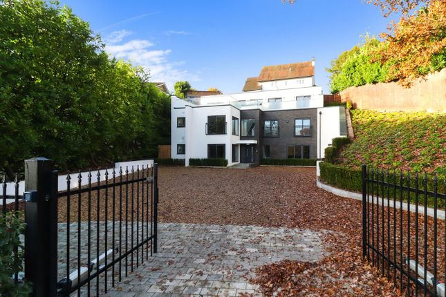 Lower Road, Gerrards Cross SL9 2 bed apartment for sale