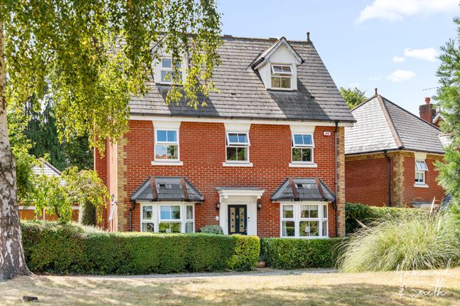 Oakland Place, Buckhurst Hill IG9 5 bed detached house for sale