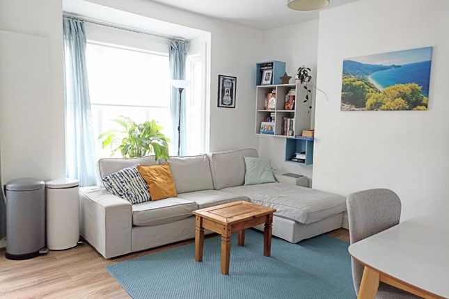 First Avenue, Bush Hill Park 2 bed maisonette for sale