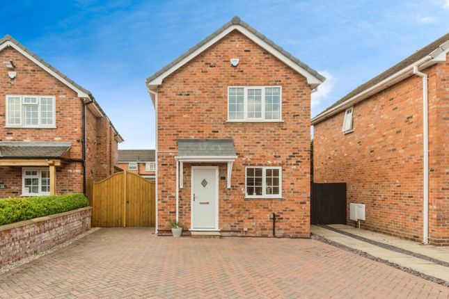 2 bedroom detached house for sale