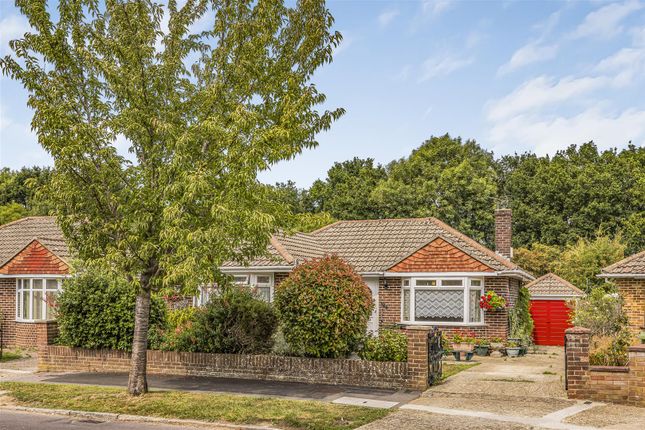 Coombe Farm Avenue, Fareham PO16 2 bed detached bungalow for sale