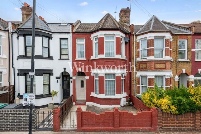 Chesterfield Gardens, London, N4 3 bed terraced house for sale