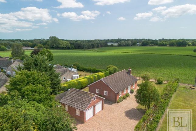 Oakfield Drive, Straight Road... 2 bed detached bungalow for sale