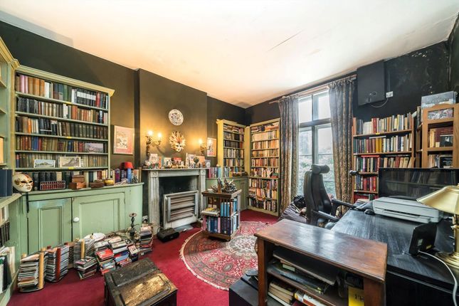 6 bed terraced house
