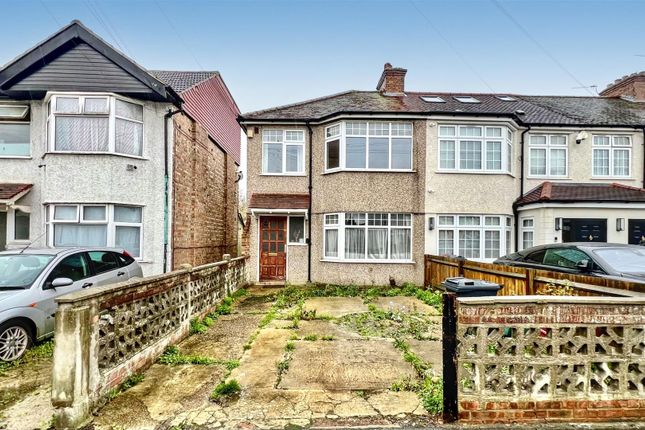 Clifford Road, Hounslow TW4 3 bed end of terrace house for sale