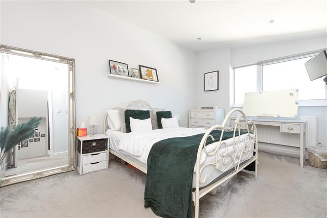 3 bed terraced house