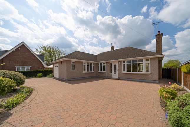 3 bedroom detached bungalow for sale