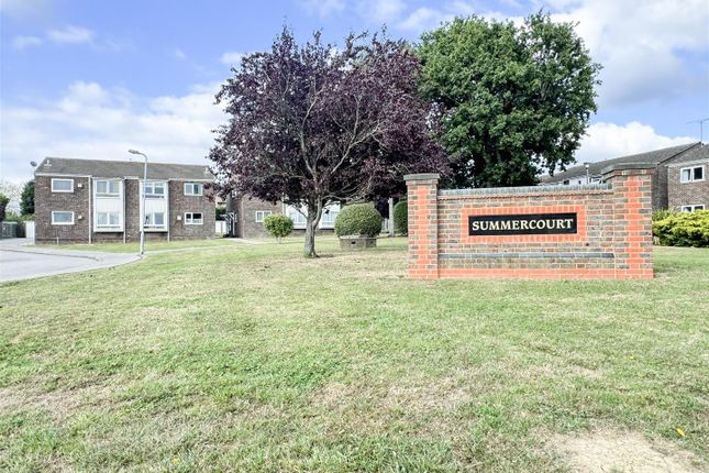2 bedroom ground floor flat for sale