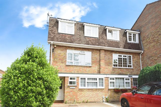 4 bedroom terraced house for sale