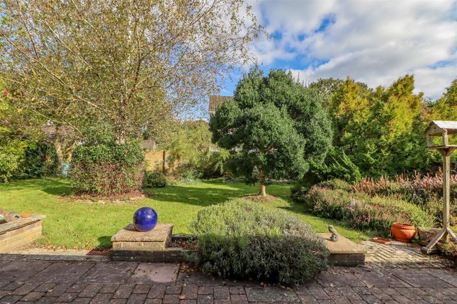 Lime Kiln Road, Mannings Heath, Horsham 4 bed detached bungalow for sale