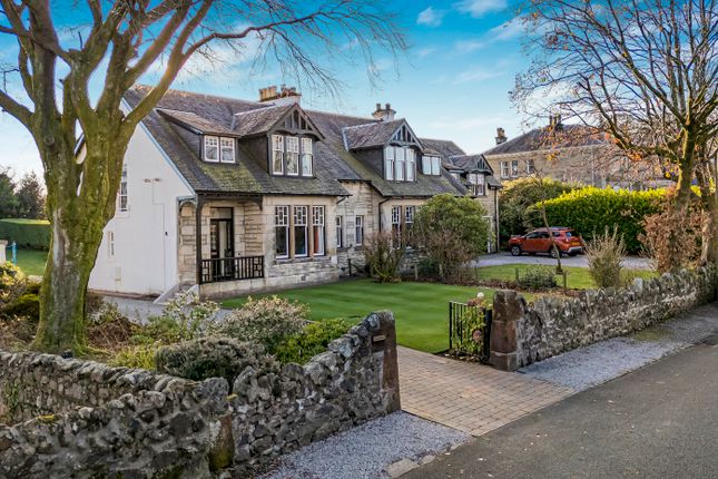 5 bedroom semi-detached house for sale