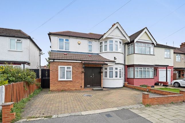 5 bedroom semi-detached house for sale