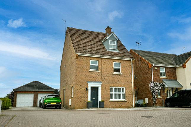 Kaye Drive, Selby, YO8 4 bed detached house for sale
