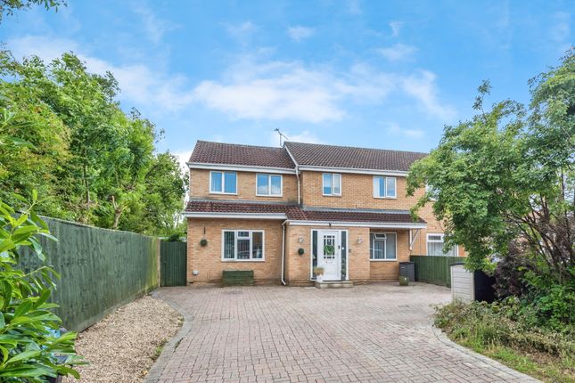 4 bedroom end of terrace house for sale