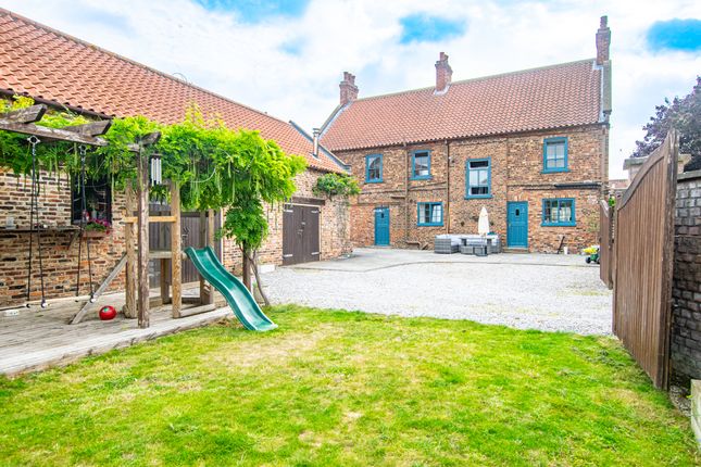 Selby YO8 6 bed detached house for sale